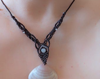 Collier macramé marron coquillage naturel et quartz rose, bijou nature bohème fait main, création unique pour elle, cadeau femme plage été