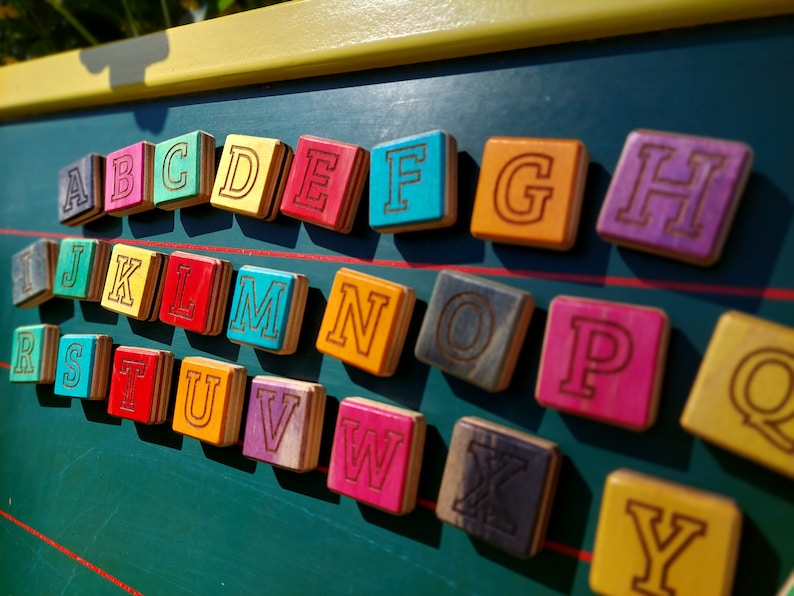 Jeujura Holz-Magnete 80-teilig - Buchstaben & Zahlen Für Tafeln Ab 3 Jahren