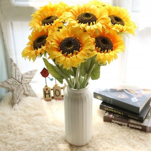 Silk Sunflower Stem with Leaves 26'' Tall, Artificial Sunflowers Arrangement, Graduation Bouquet, Centerpieces, Wedding / Home Decoration