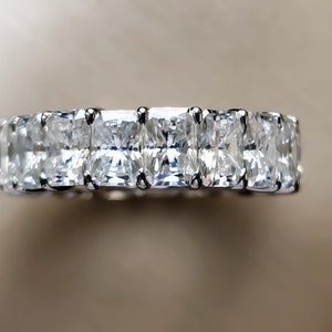 Strahlendes Schliff Moissanit Voll Eternity Band | 18k Weißgold Moissanit Eternity Ring |  9.0CTW 0.5ct jeder Moissanite Diamant Versprechensring