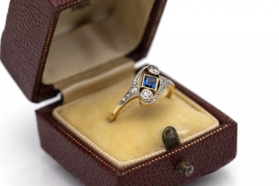 Antique gold ring with natural sapphire and diamo… - image 8