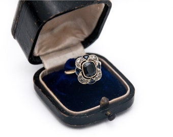 Old gold ring with spinel, diamonds and sapphires, early 20th century.