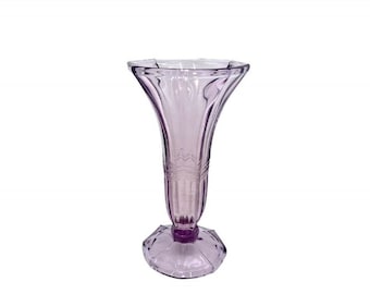 A purple Art Deco vase, Huta Zawiercie, Poland, 1960s