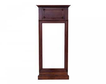 Mahogany mirror, Northern Europe, circa 1880.
