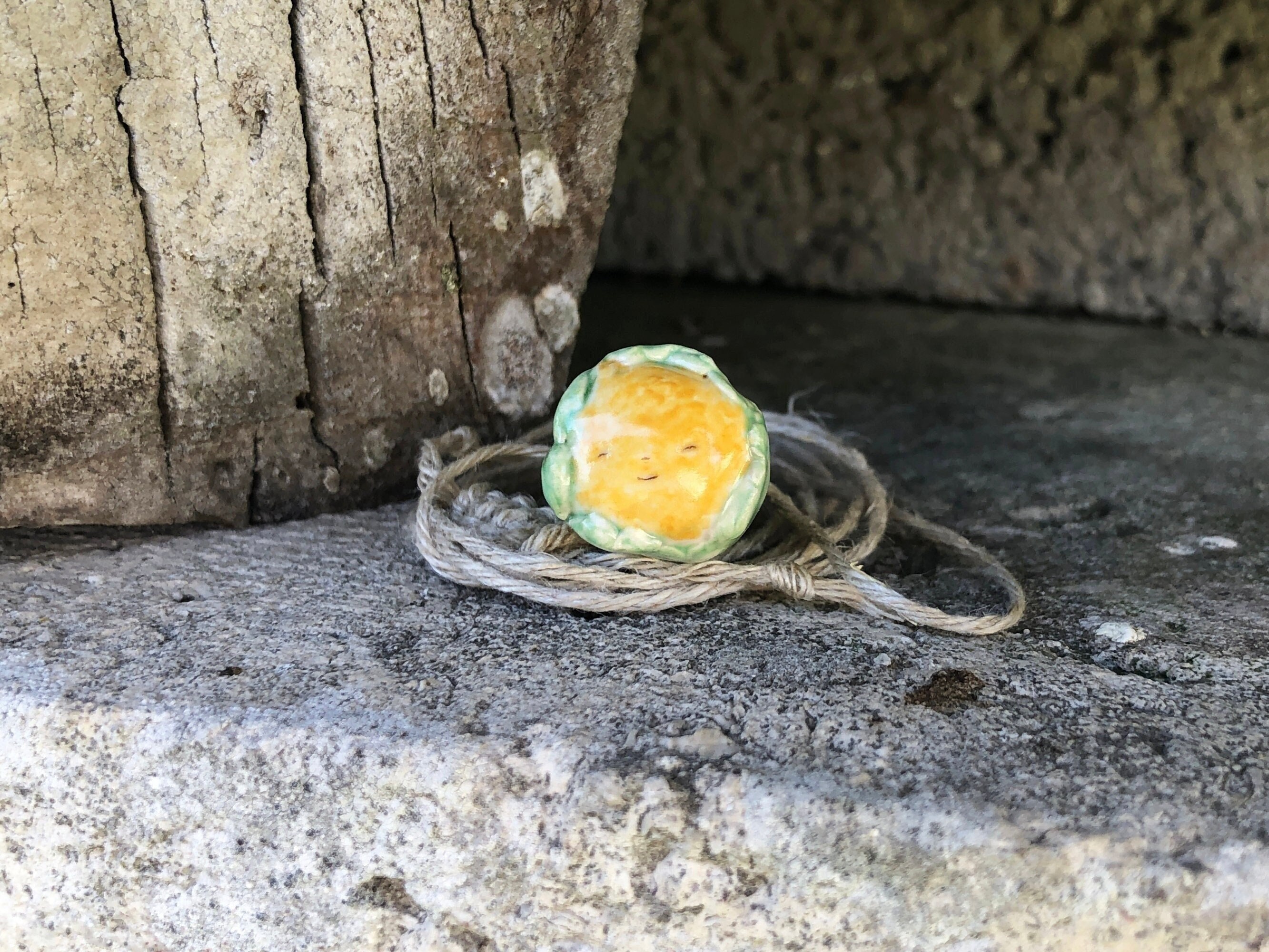 Esprit de Maïs Tournesol Kami Fertilité ou Talisman d'anxiété sur Cordon Chanvre Écologique Réglable