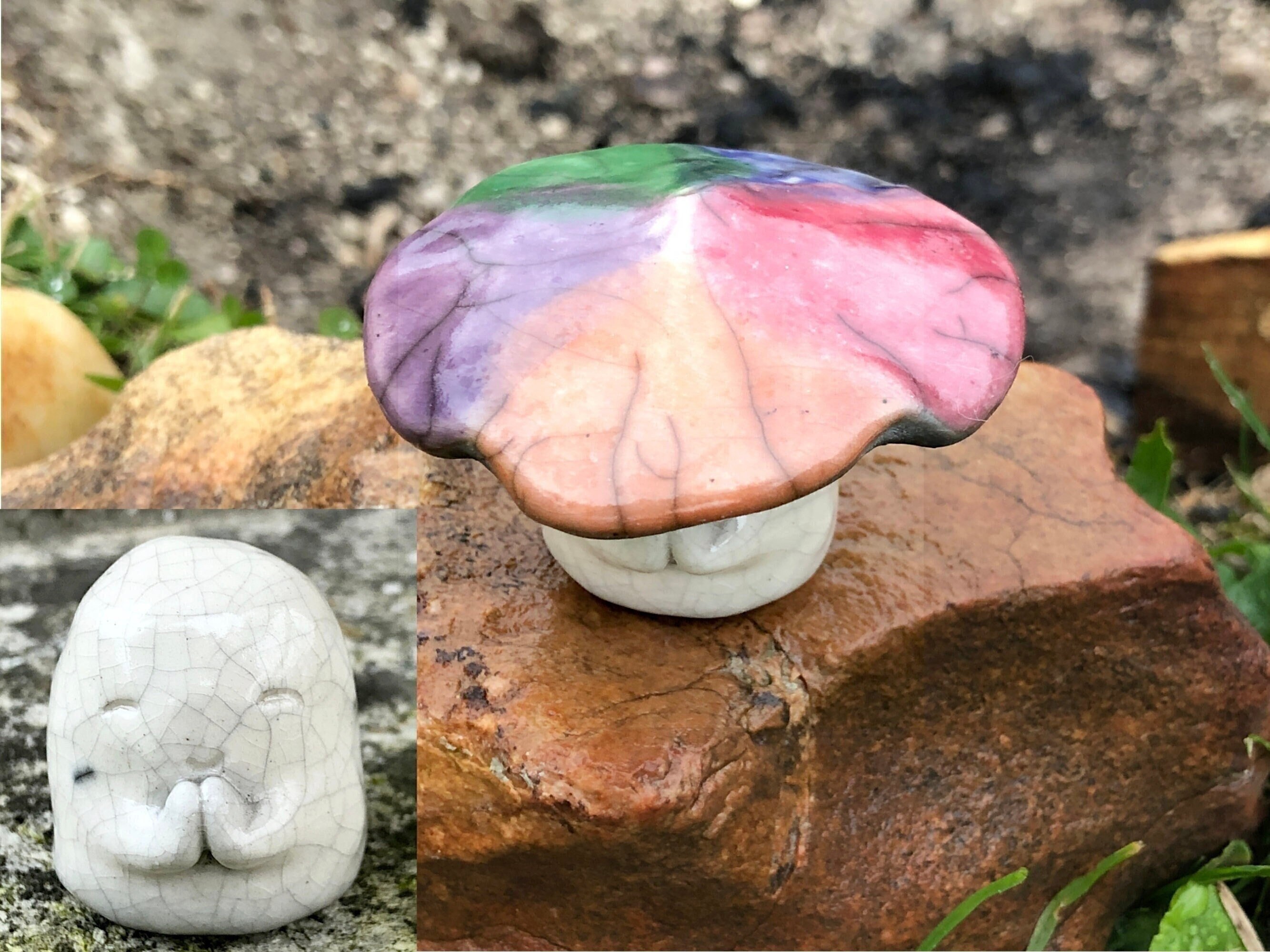 Happy Jizo avec Parapluie à Pétales Arc-En-Ciel | Sculpture Shintoïste et Bouddhiste en Céramique de