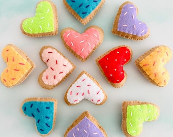Felt Heart cookies - Pretend Play