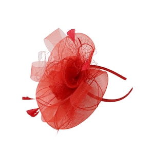 Rode bloemen met fascinatorschijf, hoofdband en haarclip