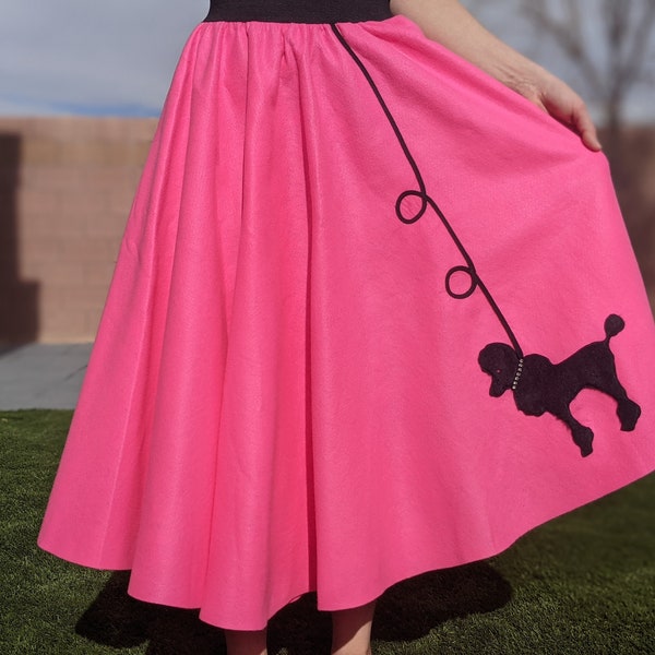 Womans 50s Poodle Skirt & Scarf Set