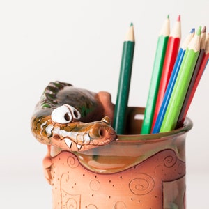Handmade ceramic pen/pencil holder, crocodile design, pencil box with fun animals, Christmas gift for kids for organizing image 3