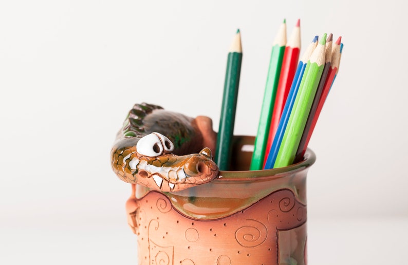 Handmade ceramic pen/pencil holder, crocodile design, pencil box with fun animals, Christmas gift for kids for organizing image 3