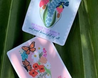 Adesivi a forma di cuore anatomico con fiori premurosi