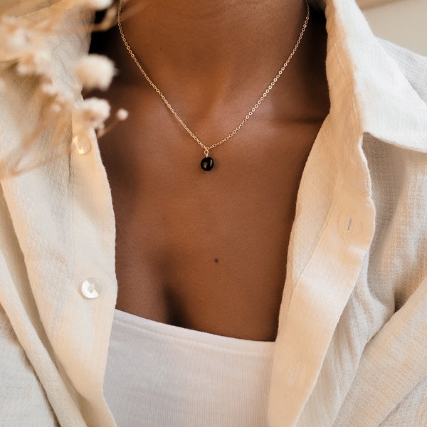 Collier plaqué or avec pendentif tourmaline noire | Chaîne à maillons en filigrane avec pendentif en pierre de guérison | véritable pierre semi-précieuse | Superposition