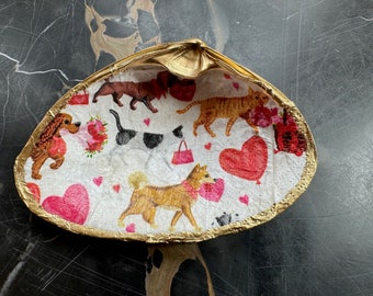 Dog and cat shell decoration;  jewelry dish; trinket holder