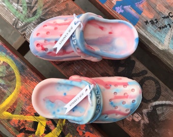 Croc candles - 200g wax - soy - vegan - gift - unusual - cute candles - crocs - secret santa