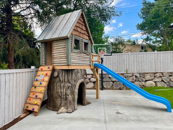 The Stumphouse by Playscapes Studios