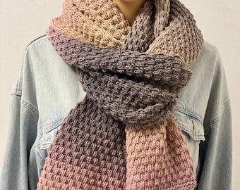 Knitted striped scarf for women. Wool scarf knitted in multi-coloured wool. Knitted scarf for women in pink. Scarf for women in hand-knitted sand.