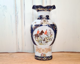 Lady Ashley Feinstes Porzellan Vase Handgearbeitet Handbemalt mit Jagdmotiv Goldrand Golddekor Made in England