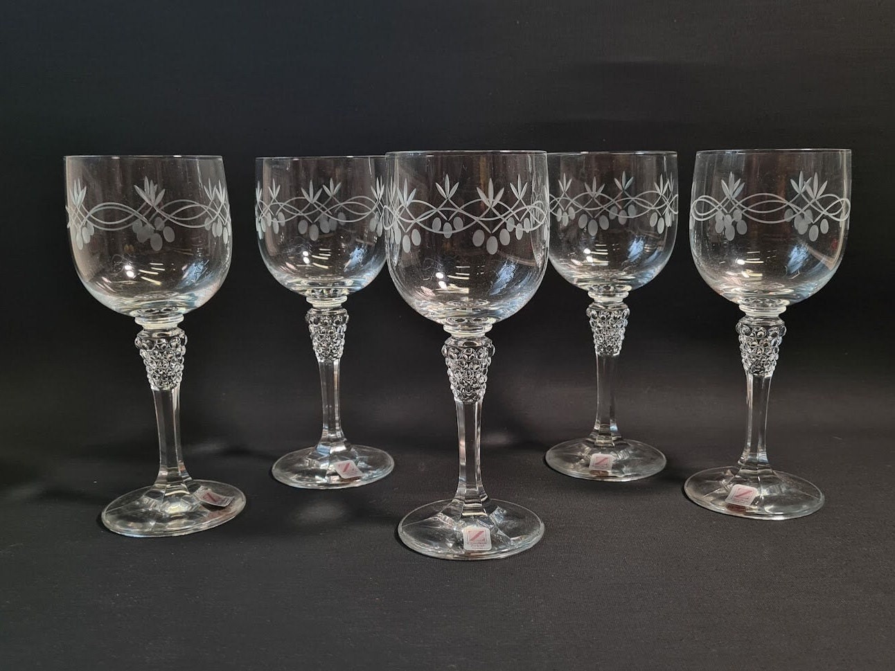 Lot - Set of 12 Wedgwood Gilt Crystal Wine Glasses