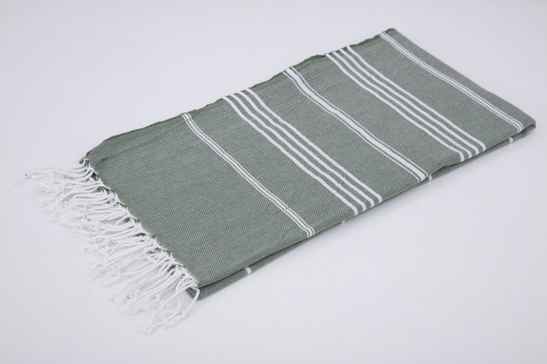 Serviette turque personnalisée, serviette de plage à séchage rapide, serviette de bain turc vert foncé, serviette en gros, cadeau de demoiselle d'honneur, serviette de piscine EVJF image 3