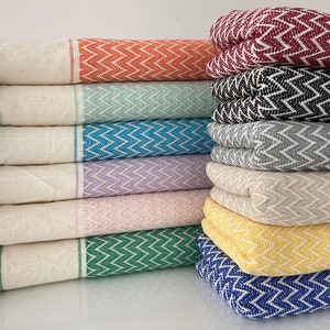 Serviette turque personnalisée, serviette de plage turque, serviette cadeau de demoiselle d'honneur, serviette peshtemal, serviette de hammam, serviette à séchage rapide, serviette de bain turc