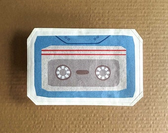 Cassette bleue - enveloppe cadeau faite main / boulette en papier (pochette cadeau, enveloppe porte-bonheur qui sert également de carte de voeux)