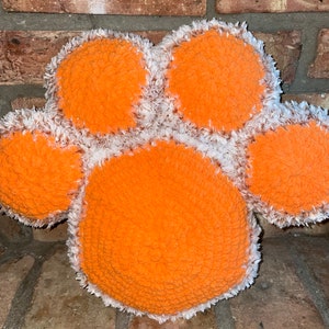 PATTERN - Paw Pillow Crochet