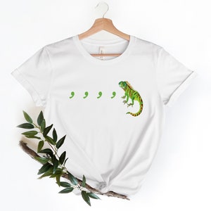 Funny Grammar shirt,book lover shirt,Chameleon Shirt,Comma Comma Chameleon, English Teacher Lizard Shirt,reading shirt,Iguana comma shirt