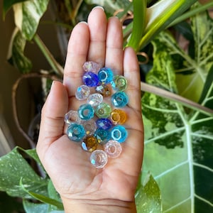 Crystal Plant Gems, Plant Charms, Plant Beads, Crystal Suncatcher Heart  Leaf Philodendron, Pothos and Hoyas Plant Lover Gift - Etsy