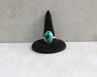 Handmade Sterling Silver Malachite Ring: Green Gemstone, Size 8.75