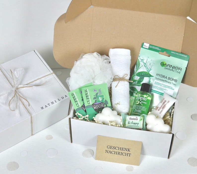 Personalisierte Geschenkbox Wellnessbox Grün für Geschenk Muttertag Geburtstag Wellness Gift Hochzeit in 2 Varianten für Freundin Frauen111 Geschenkbox M