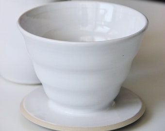 Handgemachter Keramik Coffee Pour Over Dripper / Coffee Dripper | Kaffeekannen | Weiße Kaffeekegel | Keramik übergießen | Modernes Bauernhaus