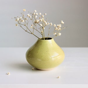 Green Ceramic Bud Vase | Unique Flower Vase | Small Flower Vase Pottery | Air Plant Holder | Modern | Minimalist Home Decor | Boho Vase