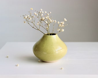 Green Ceramic Bud Vase | Unique Flower Vase | Small Flower Vase Pottery | Air Plant Holder | Modern | Minimalist Home Decor | Boho Vase