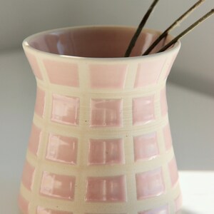 Handmade Ceramic Vase Checkered Vase Retro Modern Pink Vase Mid-century Modern Flower vase Small Vase Home Decor Vase image 3