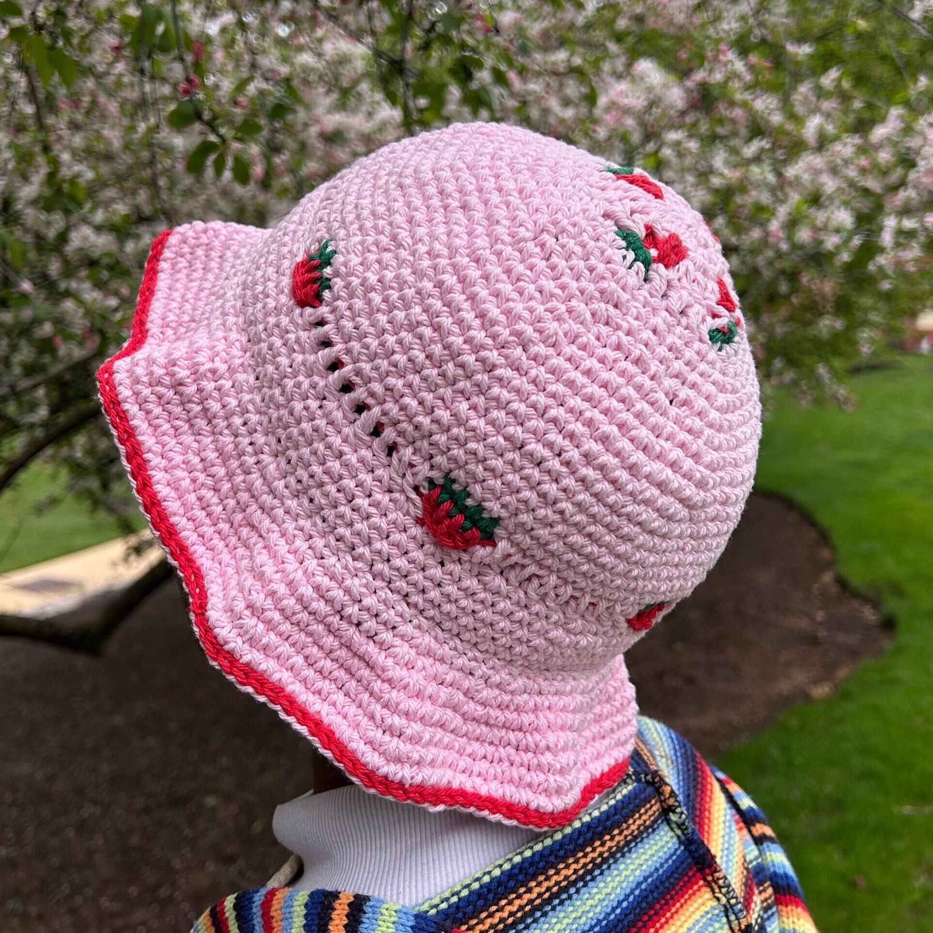 ★送料 関税込★COS★COS CROCHET BUCKET HAT(W)★PINK COS Crochet Bucket Hat | endource
