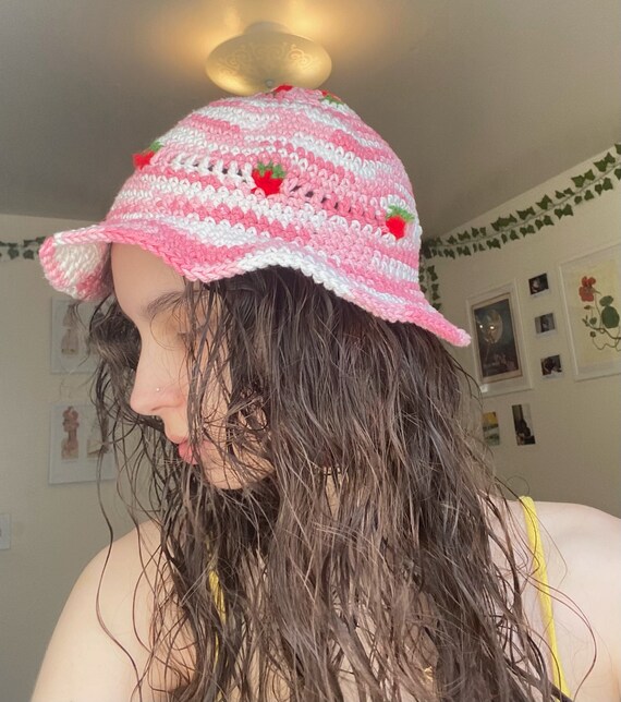 Crochet PATTERN: Strawberry Bucket Hat 