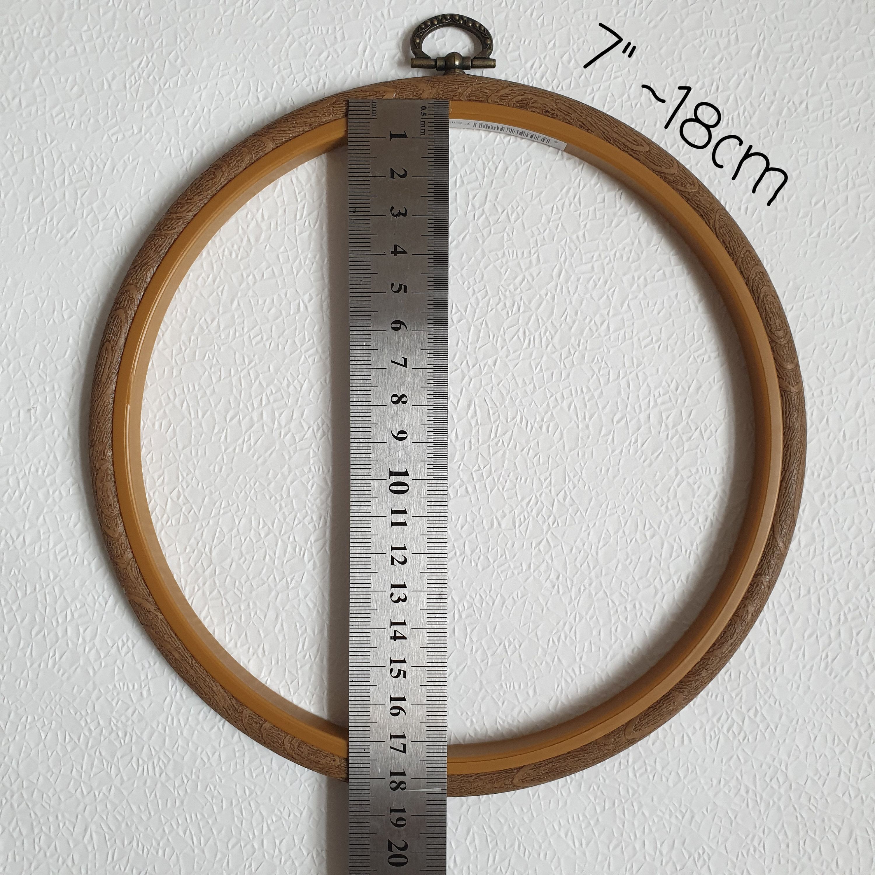 Nurge Flexi Hoop Telaio Da Ricamo Rotondo 9,5 Cm Rosso, Per Punto Croce E Display, Anello In Gomma E Plastica - 4