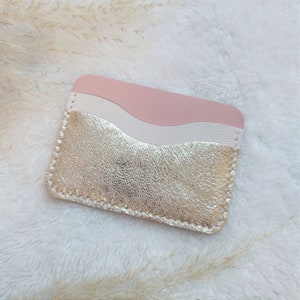 Porte-cartes en cuir rose cousu main