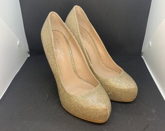 gold heels sparkly