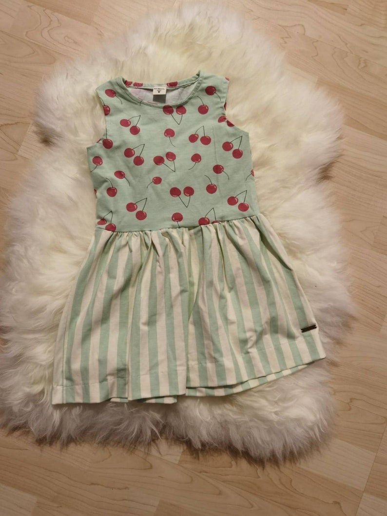 Kinderkleid Mädchen Bild 3