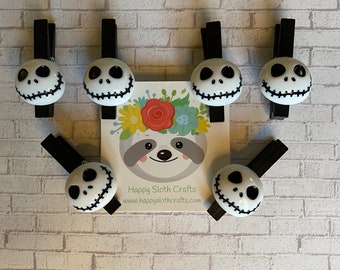 Magnetic Happy Skulls - Clothespin Skulls - Halloween Skulls - Picture holder Skulls