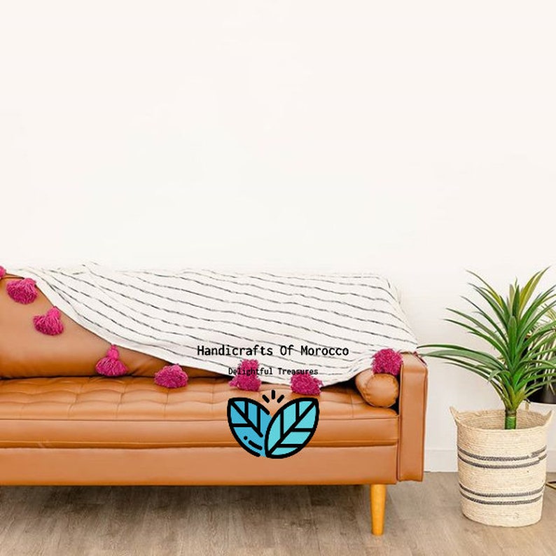 Mother/'s Day Gift Mother/'s Day Gift White Moroccan pom pom blanket with black scribble pattern /& Fuschia tassels Mother/'s Day Gift