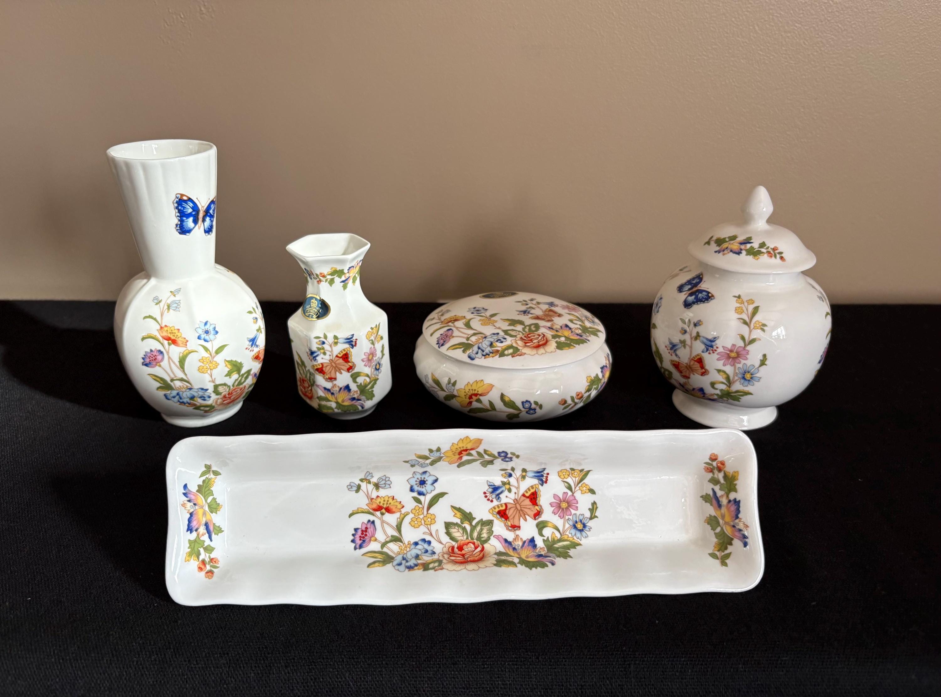 Cottage Garden by Aynsley Georgian Tray Set of 2 Pattern Code: AYNOGA