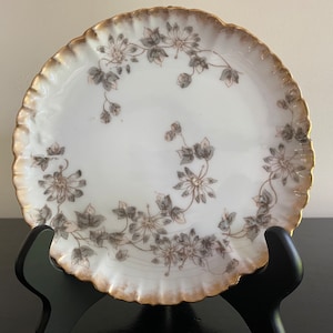 Antique Haviland Limoges 7 inch plate with floral design and gold trim, Gerard, Dufraisseix & Morel mark, Made in France