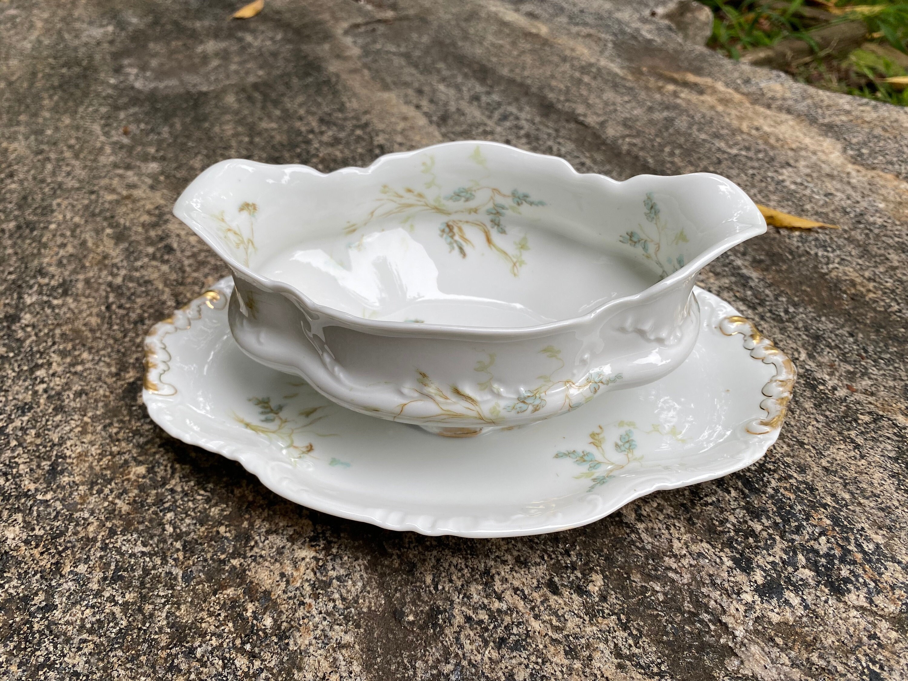 Vintage/antique Haviland Limoges Gravy Boat With Attached Under