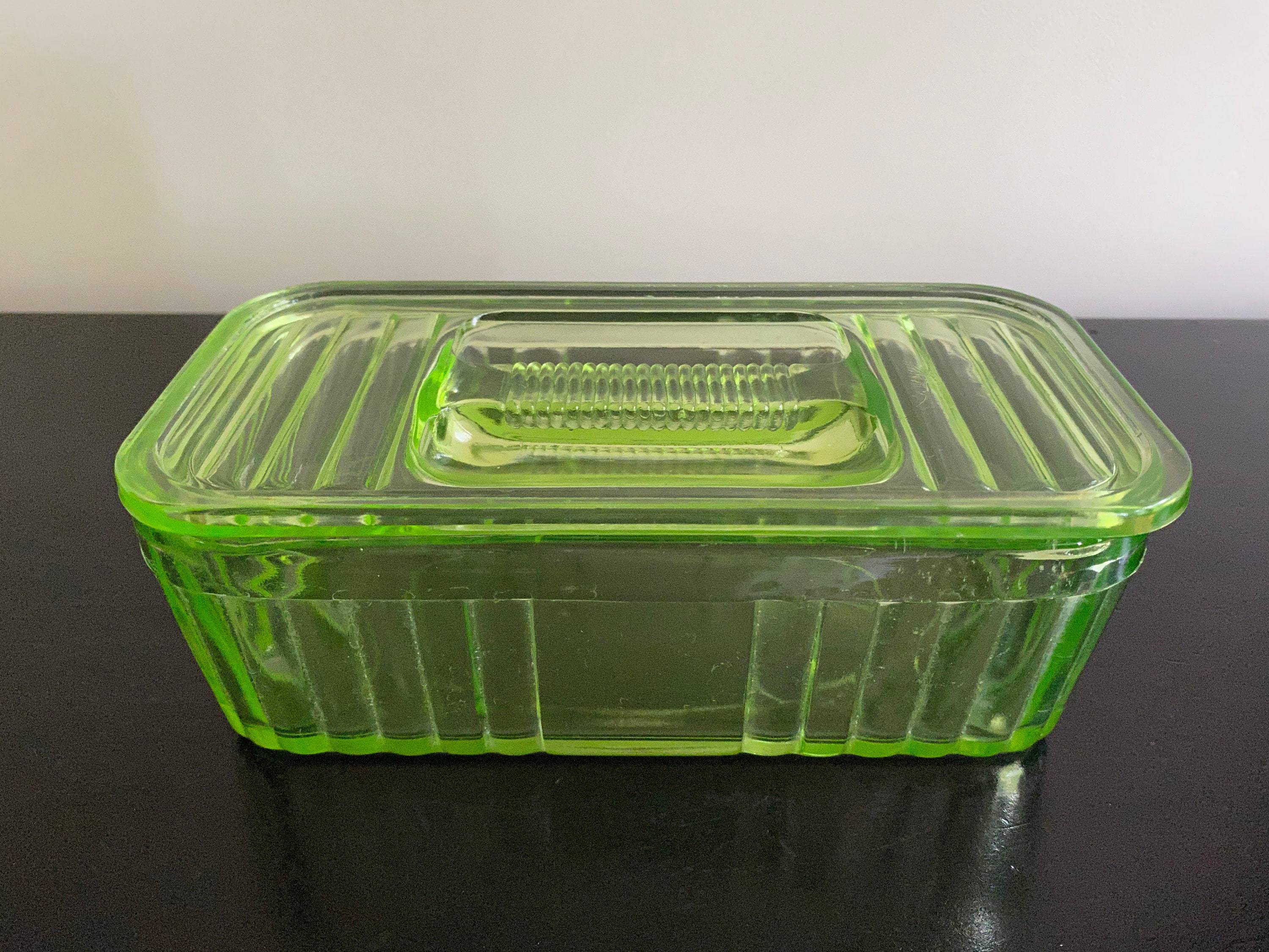 Wholesale Rectangular Food Container- Green- 50oz GREEN W/CLEAR GLASS