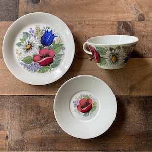 Vintage Arabia of Finland &quot;Valmu&quot; 3 piece teacup set, teacup saucer & side plate, retro floral teacup, Made in Finland