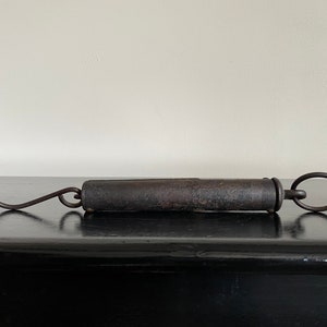 Antique metal 24 lb hanging scale, fishing scale, spring scale, scale with hook, rustic scale