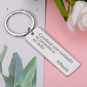 Conduce con cuidado te necesito a mi lado, Anniversary Keyring For Boyfriend, New Driver Gift, Christmas Gift For him, Drive Safe Keychain